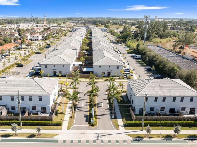 Продажа дома по адресу 13073 SW 286th Way 13073 - фото 5599718
