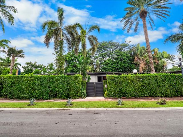 Продажа дома по адресу 200 E Rivo Alto Dr - фото 5516189