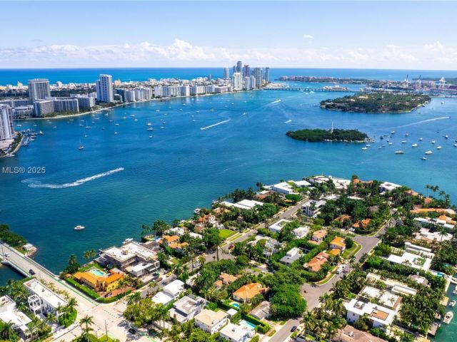 Продажа дома по адресу 200 E Rivo Alto Dr - фото 5516194