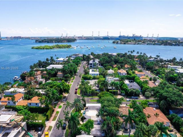 Продажа дома по адресу 200 E Rivo Alto Dr - фото 5516198