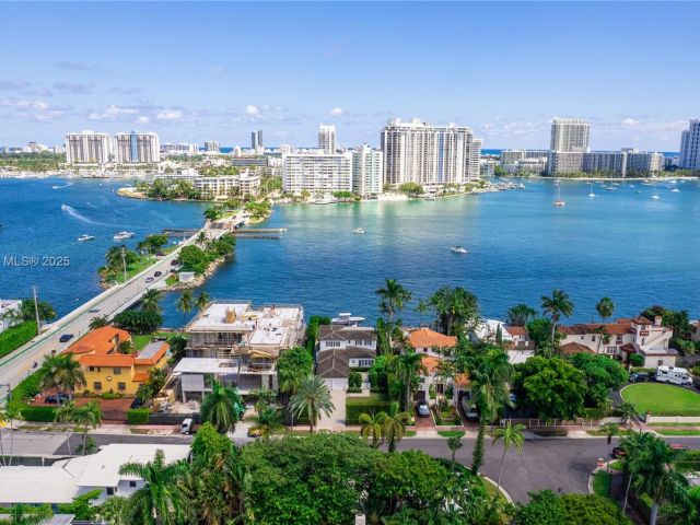 Продажа дома по адресу 200 E Rivo Alto Dr - фото 5516200