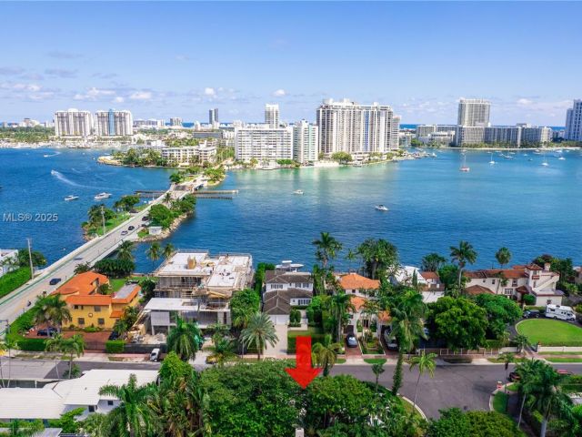 Продажа дома по адресу 200 E Rivo Alto Dr - фото 5516201