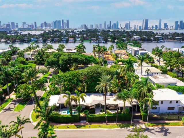 Продажа дома по адресу 200 E Rivo Alto Dr - фото 5516206