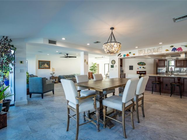 Продажа дома по адресу 2817 NE 26th Ct - фото 6251246