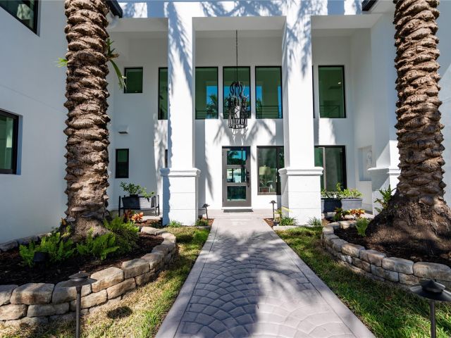 Продажа дома по адресу 2817 NE 26th Ct - фото 6251250