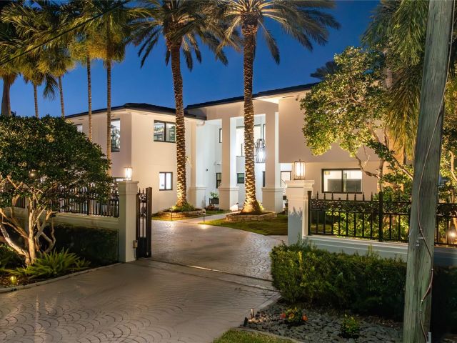 Продажа дома по адресу 2817 NE 26th Ct - фото 6251253