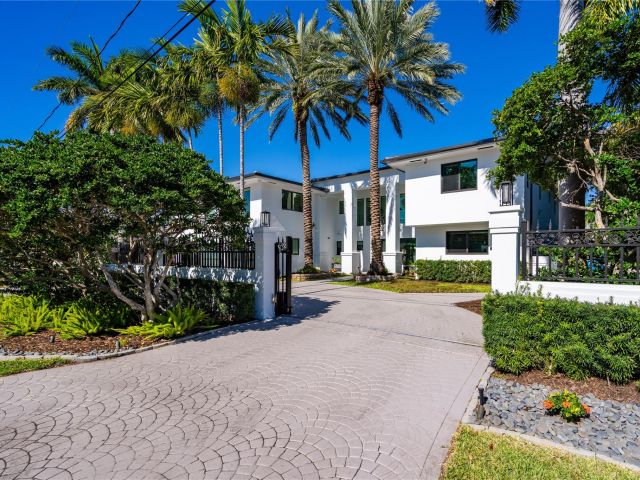 Продажа дома по адресу 2817 NE 26th Ct - фото 6251254