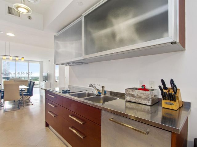 Продажа квартиры #1608 - фото 5671883