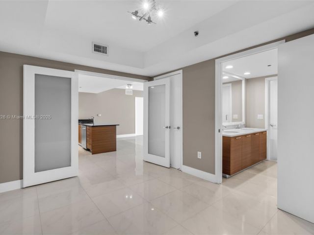 Продажа квартиры #4208 - фото 6200124