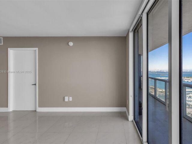 Продажа квартиры #4208 - фото 6200126