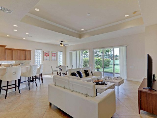 Продажа дома по адресу 10655 La Strada - фото 5764669