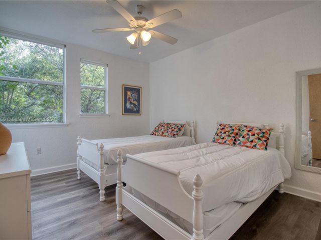 Дом в аренду по адресу 2200 Lincoln Ave - фото 5840533