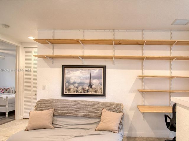 Дом в аренду по адресу 2200 Lincoln Ave - фото 5840535