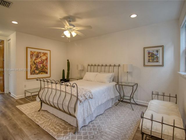 Дом в аренду по адресу 2200 Lincoln Ave - фото 5840540