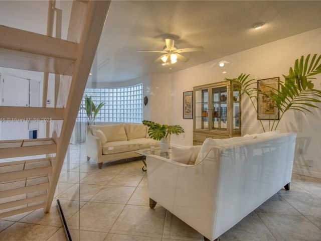 Дом в аренду по адресу 2200 Lincoln Ave - фото 5840545