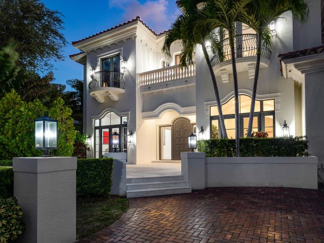 Дом в аренду по адресу 155 SE Spanish Trail - фото 6399159