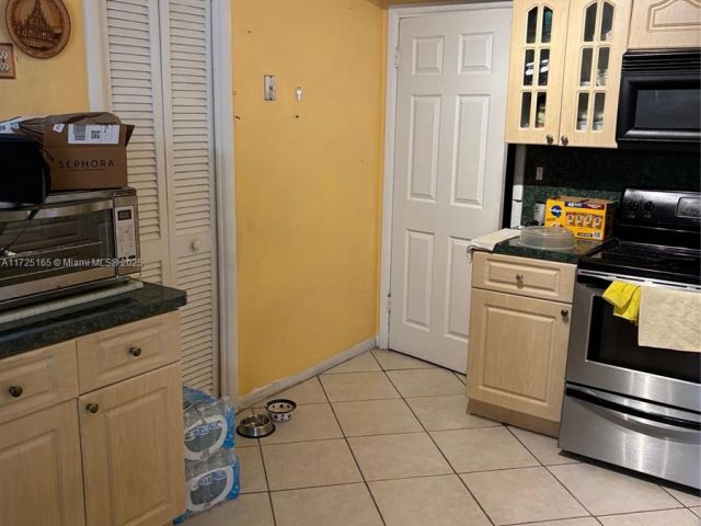 Продажа дома по адресу 8471 NW 16th St - фото 5550472