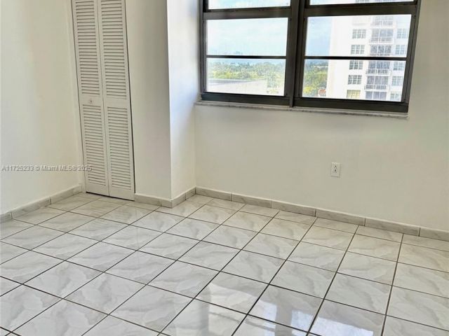 Квартира в аренду номер1011 - фото 5682220