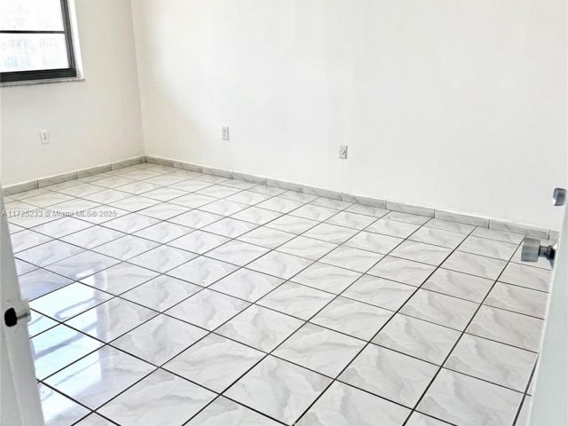 Квартира в аренду номер1011 - фото 7432541