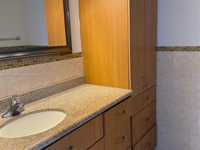 Квартира в аренду номер1011 - фото 7432547