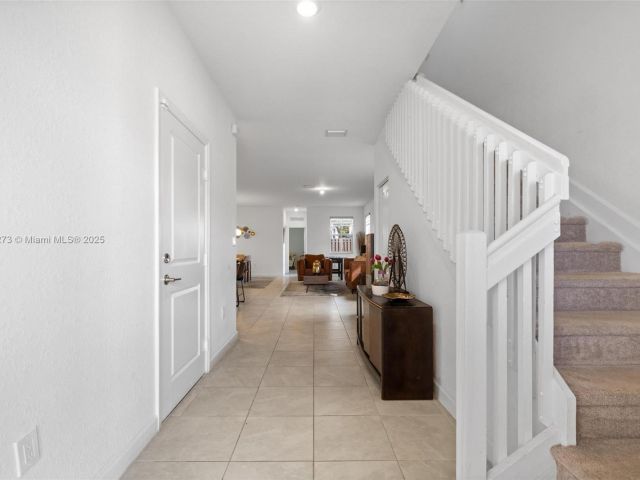 Продажа дома по адресу 2357 NW 130th St - фото 5844662