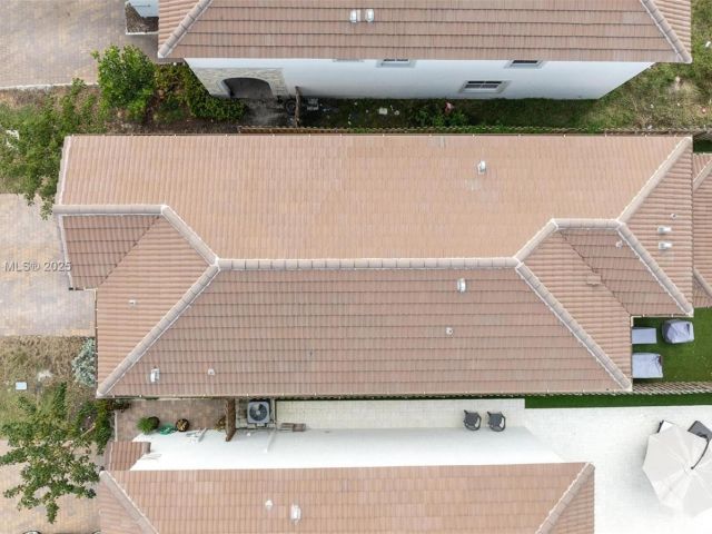 Продажа дома по адресу 2357 NW 130th St - фото 5844673