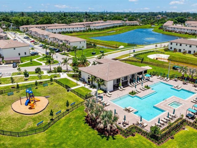 Продажа дома по адресу 2357 NW 130th St - фото 5844677