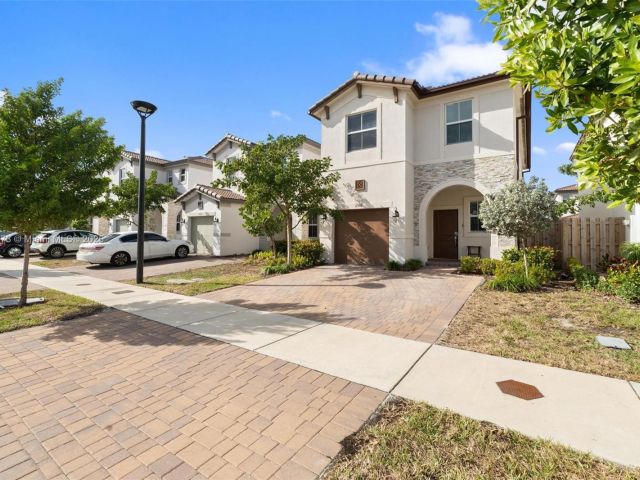 Продажа дома по адресу 2357 NW 130th St - фото 5844678