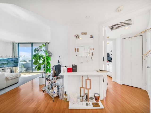 Продажа квартиры #1904 - фото 5721746