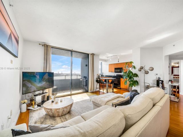 Продажа квартиры #1904 - фото 5721750