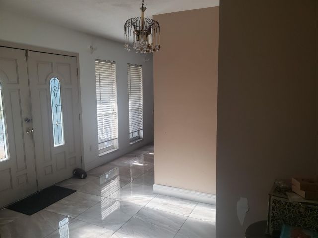 Продажа дома по адресу 19421 NW 18th Ct - фото 5746486