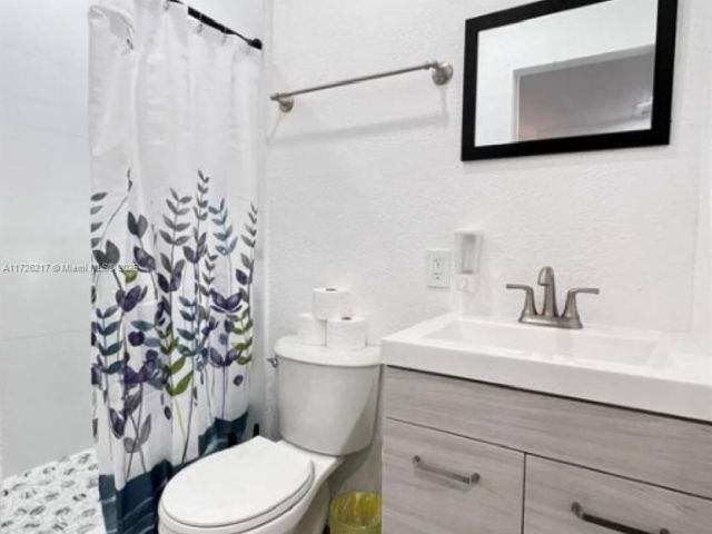 Продажа дома по адресу 1741 NW 68th Ter - фото 6851184