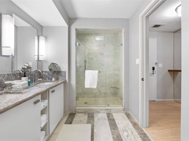 Продажа квартиры #R2210 - фото 6290060