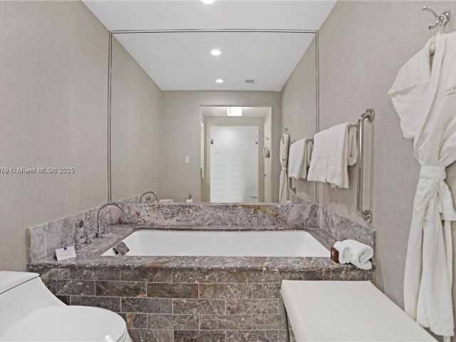 Продажа квартиры #R1806 - фото 5667954