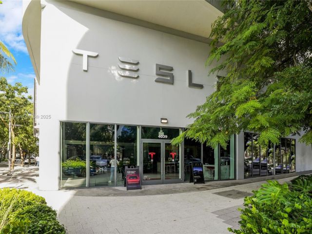 Продажа дома по адресу 133 NE 48th St - фото 5815845