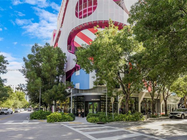 Продажа дома по адресу 133 NE 48th St - фото 5815848