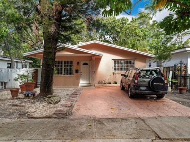 Продажа дома по адресу 133 NE 48th St - фото 5815863