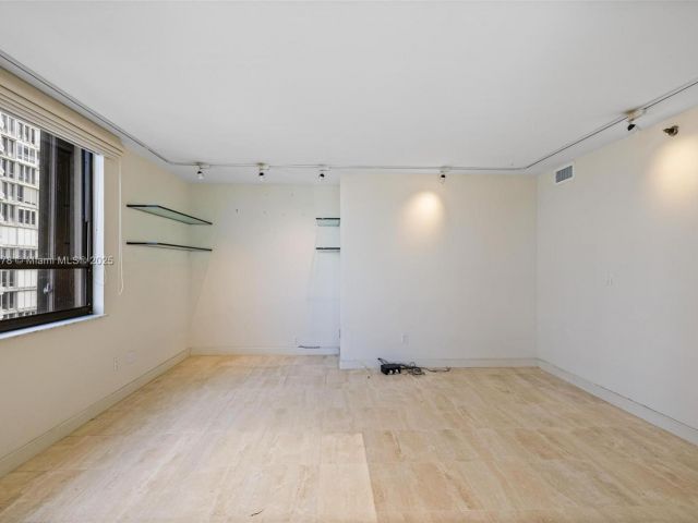 Продажа квартиры #502 - фото 5604327