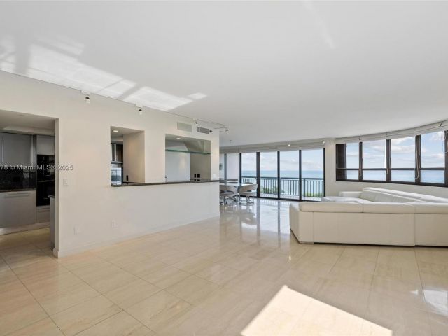 Продажа квартиры #502 - фото 5604330