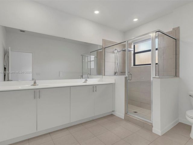 Продажа дома по адресу 274 SW 159th Pl - фото 5551124