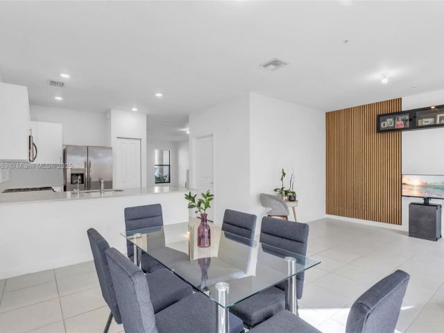 Продажа дома по адресу 274 SW 159th Pl - фото 5551131