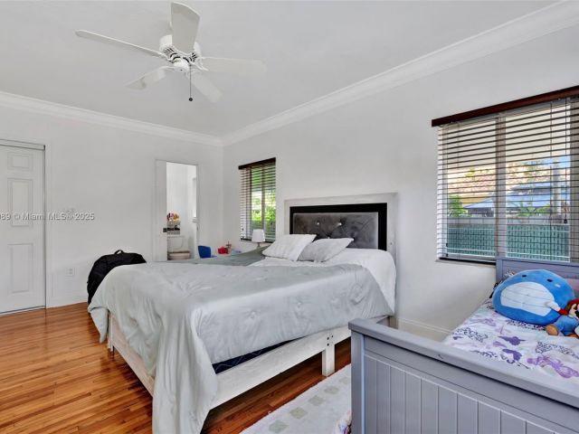 Продажа дома по адресу 3541 SW 23rd Ter - фото 5763507