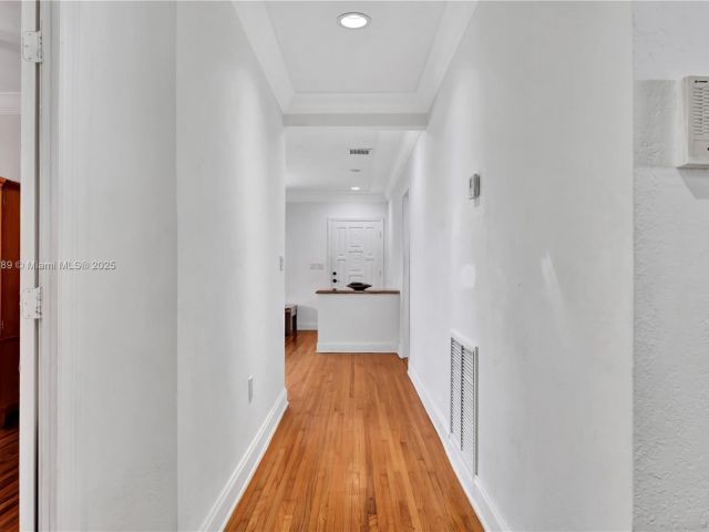 Продажа дома по адресу 3541 SW 23rd Ter - фото 5763510