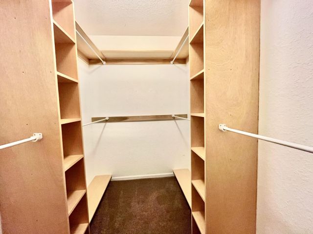 Продажа дома по адресу 5012 Victoria Circle - фото 5751229