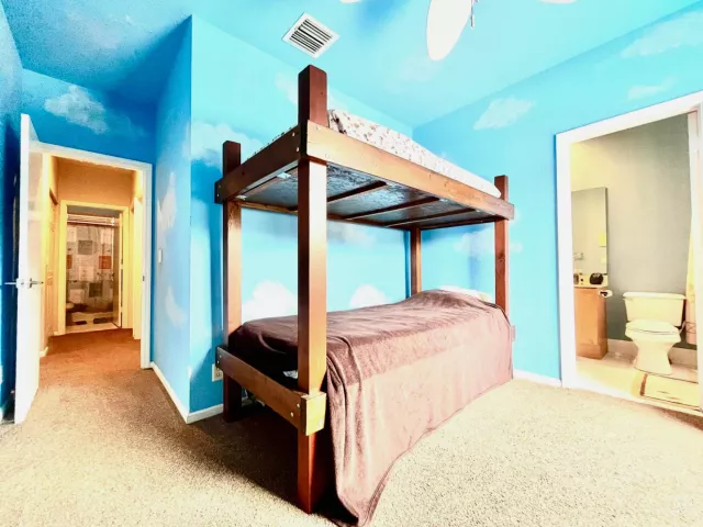 Продажа дома по адресу 5012 Victoria Circle - фото 8901799