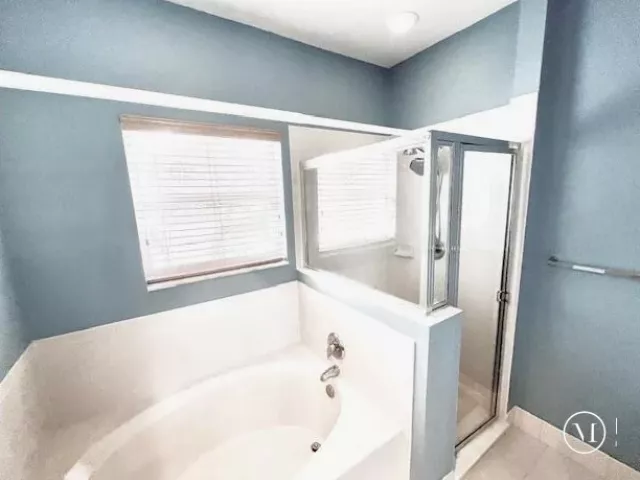 Продажа дома по адресу 5012 Victoria Circle - фото 8901801