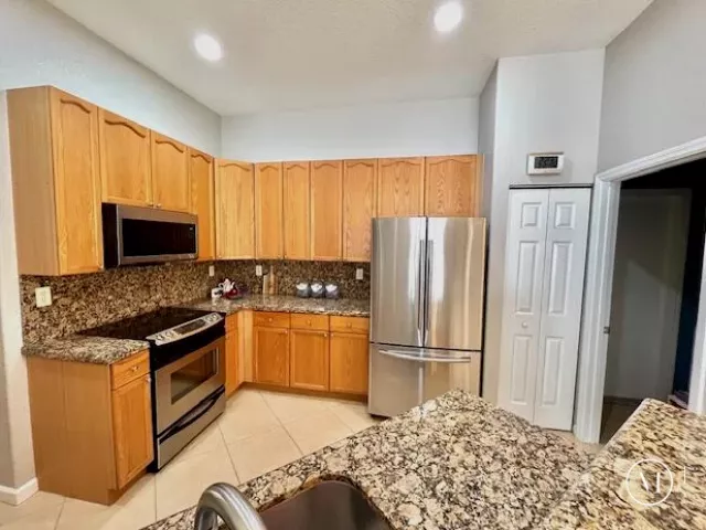 Продажа дома по адресу 5012 Victoria Circle - фото 8901808