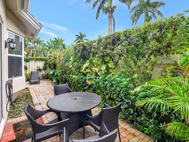 Дом в аренду по адресу 8180 Sandpiper Way - фото 5749415