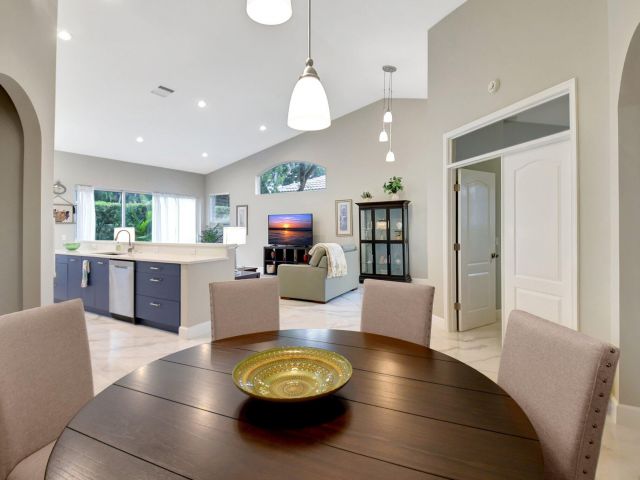 Дом в аренду по адресу 8180 Sandpiper Way - фото 5749424