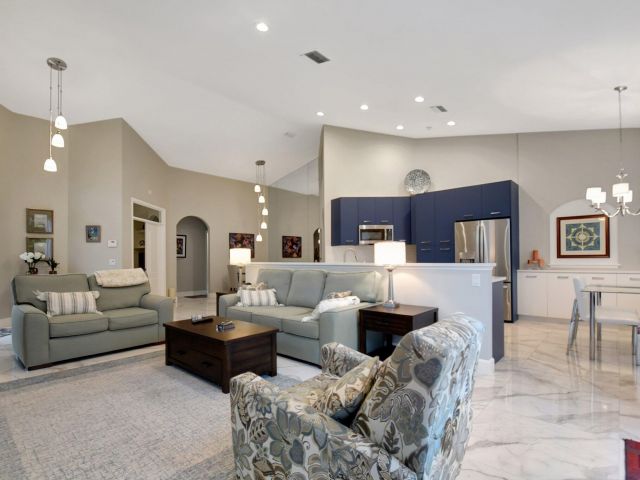 Дом в аренду по адресу 8180 Sandpiper Way - фото 5749427